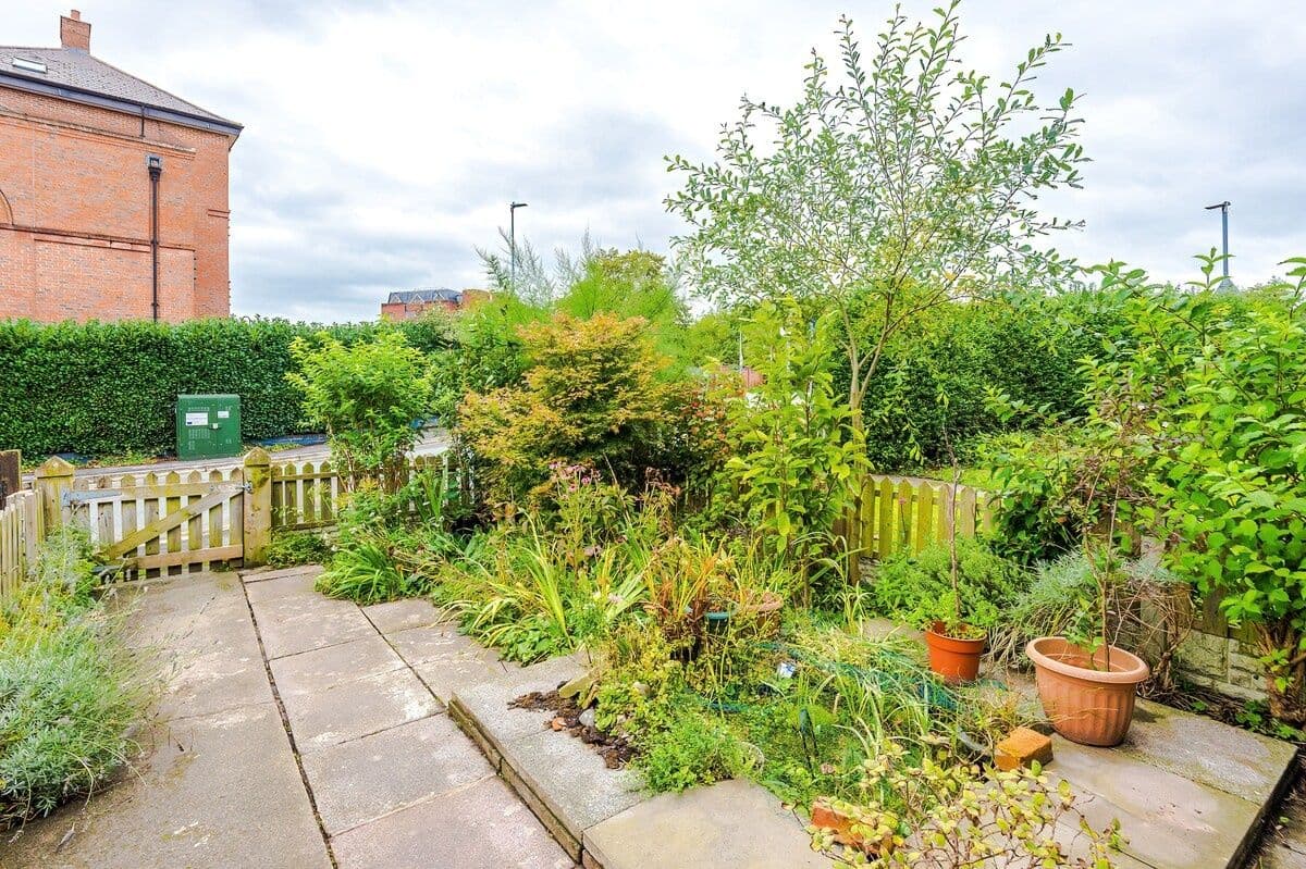 Cosy and Inviting Chester Home