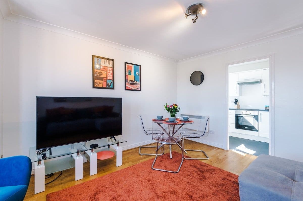 Comfy & Convenient 2BR Apartment Near Chester