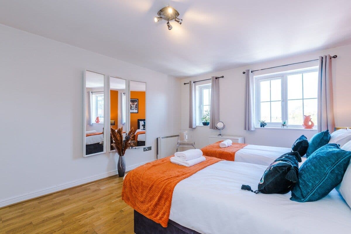 Comfy & Convenient 2BR Apartment Near Chester