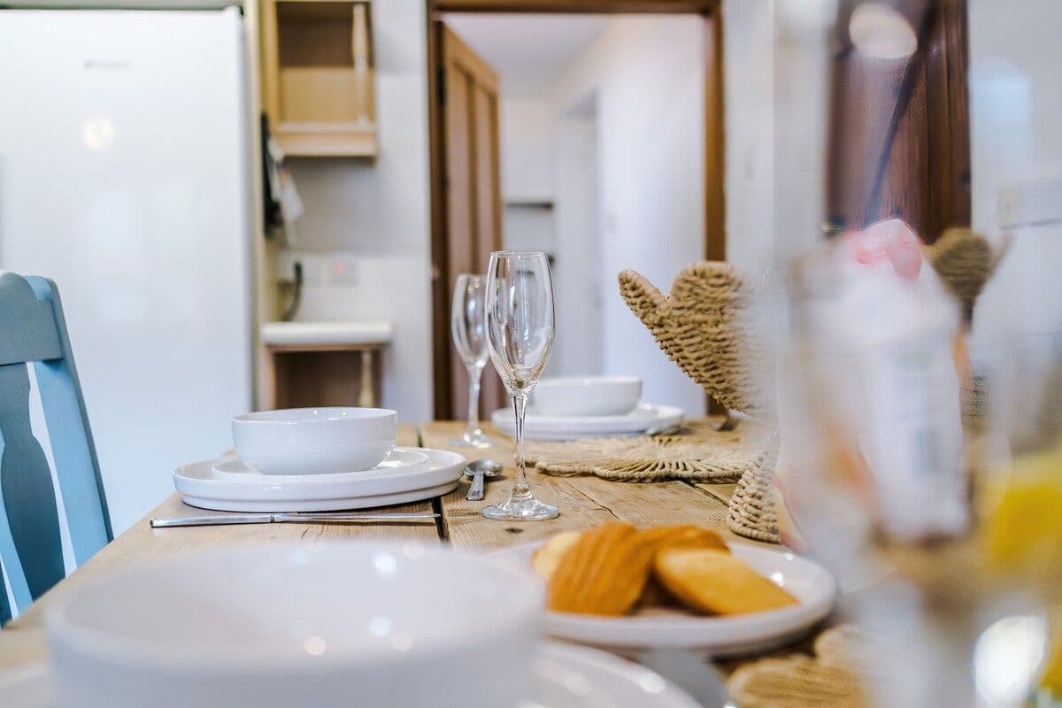 Welcoming 4BR Home Crew Stays & Family | Sleeps 7