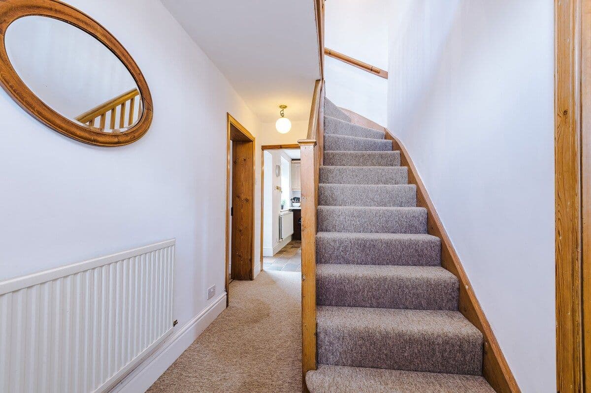 Welcoming 4BR Home Crew Stays & Family | Sleeps 7